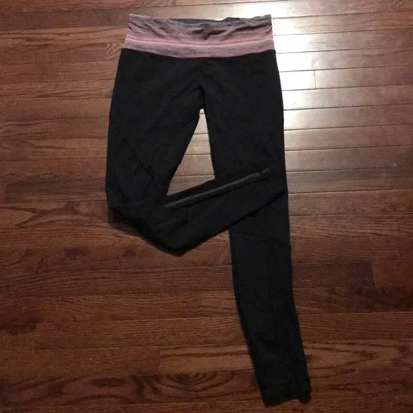 Lululemon leggings w/ ruffle and reflective ankle size 10 - Picture 1 of 5